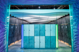 Casiers de vestiaire en stratifié compact – Aquascope Futuroscope