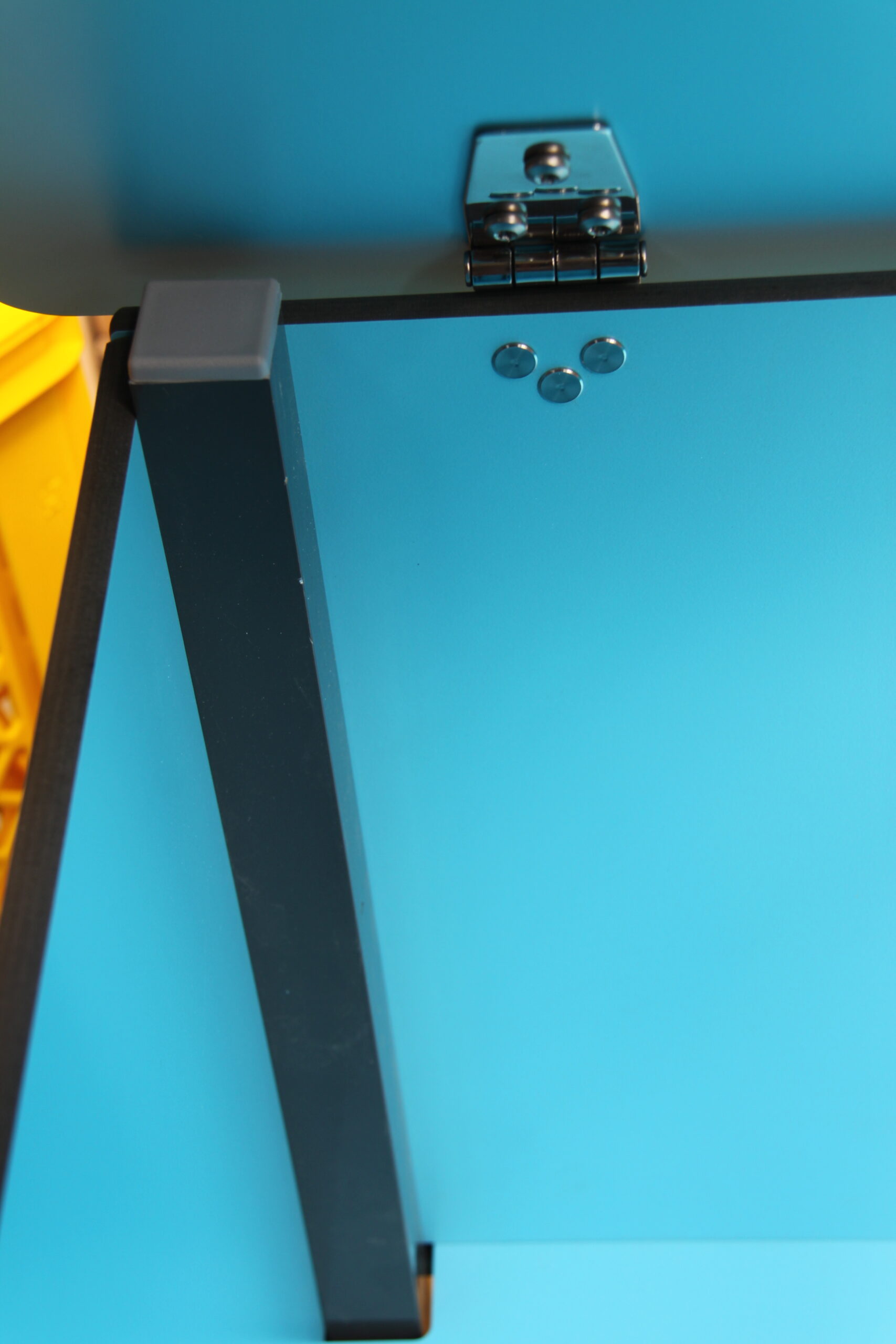 4210 4214 Banc coffre stratifié compact turquoise zoom interieur