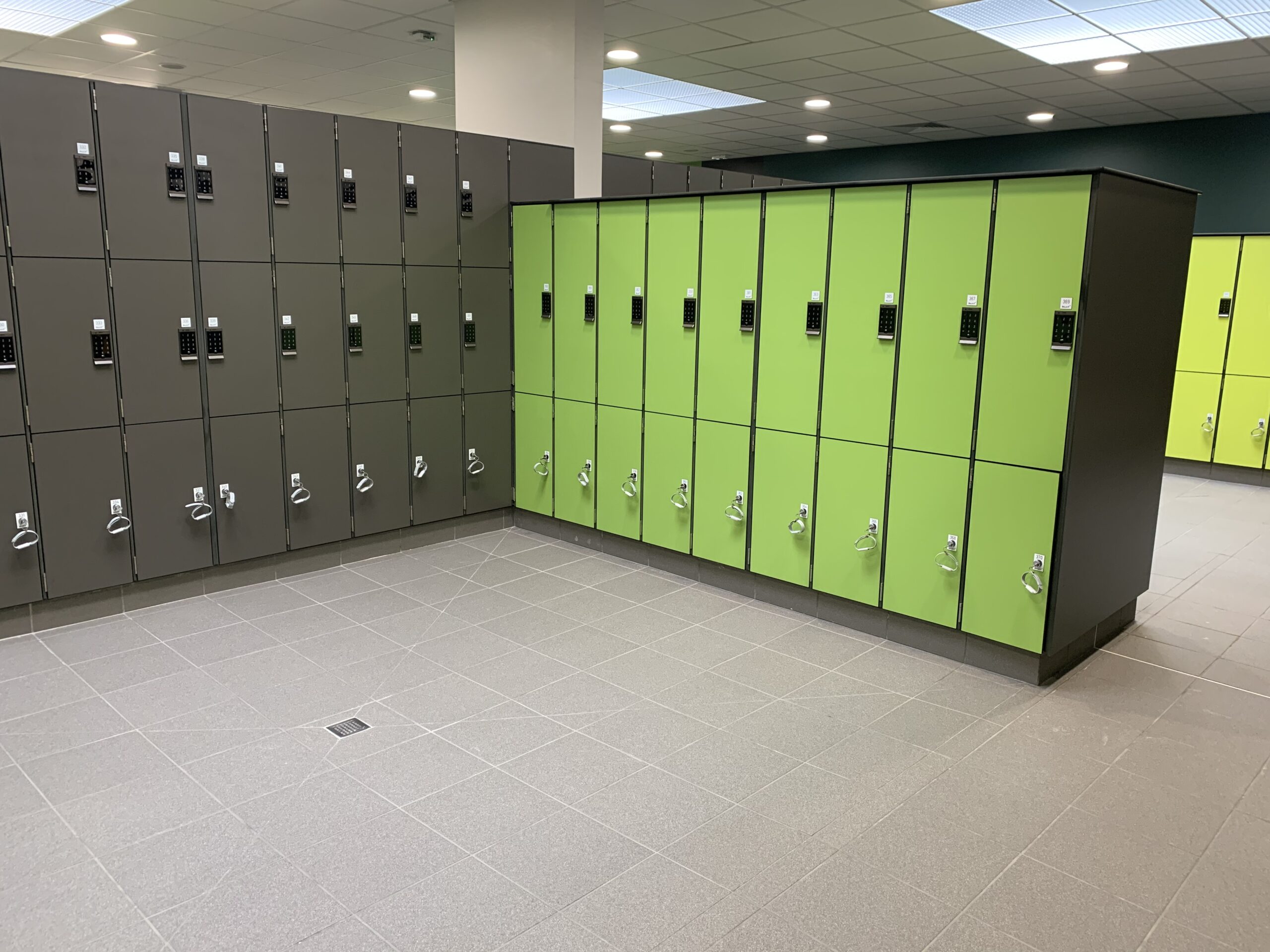 casier public 2 cases vestiaire collectif startifie compact vert