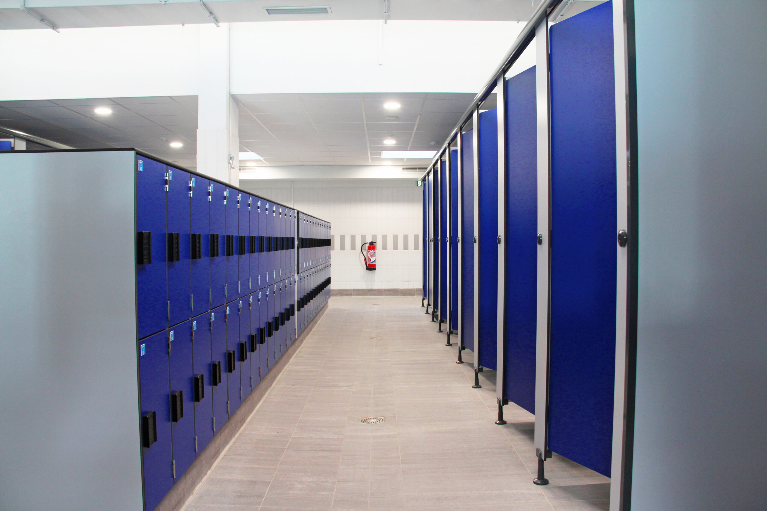 vestiaire casier public et cabine de deshabillage pour collectivite bleu